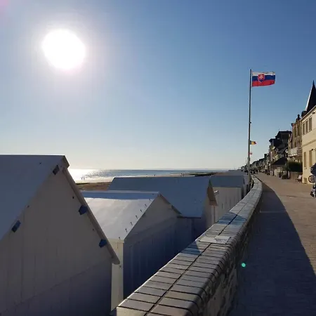 Vakantiehuis Maison Renovee, Face A La Mer, Cablee Fibre Optique Saint-Aubin-Sur-Mer (Calvados)